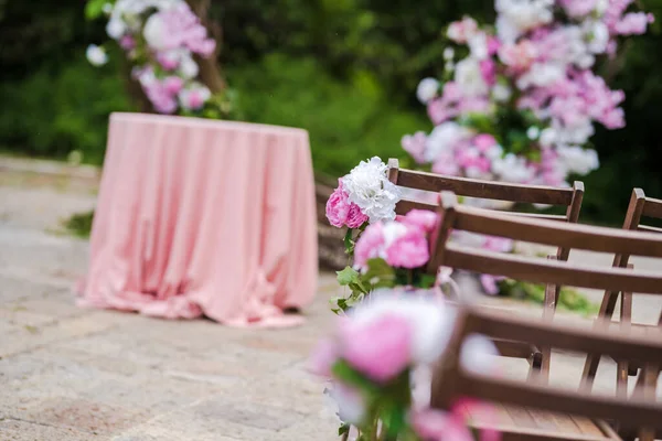 Fresh Flower Chair Decoration Outdoor Wedding Ceremony — Stock Photo, Image