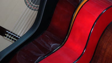 Tozlu gitar Store farklı renkteki bir satırda, dur. Müzik dükkanı