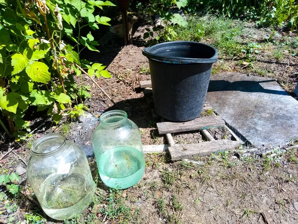 Drei Liter Kanister Stehen Auf Dem Boden Seitenansicht — Stockfoto