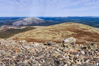 Fin Lapland Yllas fjell üst çakıl ve kayalar doludur. Doğa çok serttir ama manzara güzel..