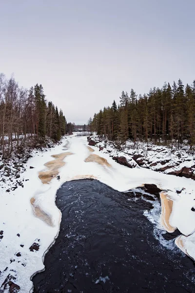Rivière Gèle Lentement Dans Finlande Rurale Débit Eau Empêche Gel — Photo