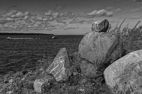 海边的岩石堆 — 图库照片