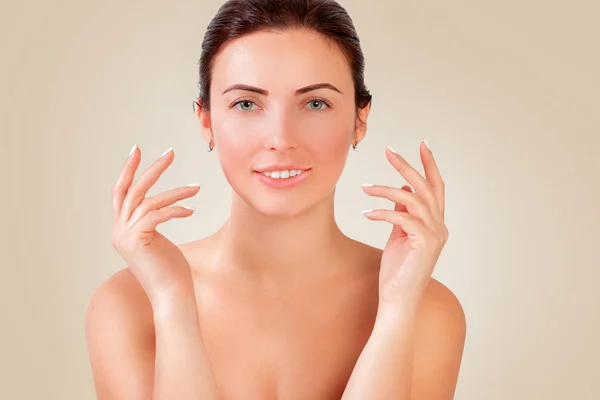 Portrait Beautiful Young Smiling Woman Women Hands — Stockfoto