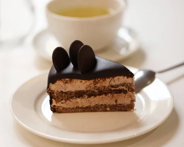 チョコレートケーキと紅茶 — ストック写真