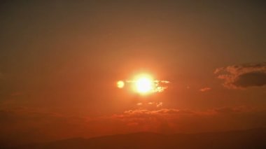 Altın panorama günbatımı zaman atlamalı 4k