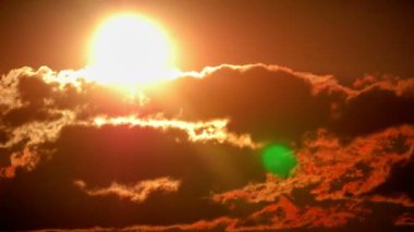 Altın panorama günbatımı zaman atlamalı 4k