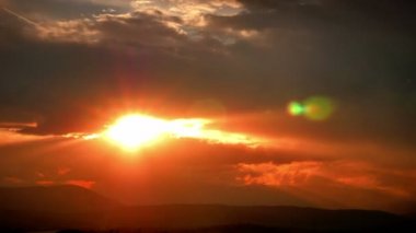 Altın panorama günbatımı zaman atlamalı 4k