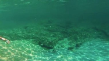 Tüplü Dalış sualtı ağır çekim