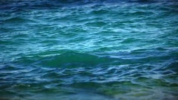 Blauwe Zee Golf Slowmotion — Stockvideo