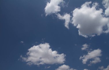 bulutlar mavi gökyüzü manzara 