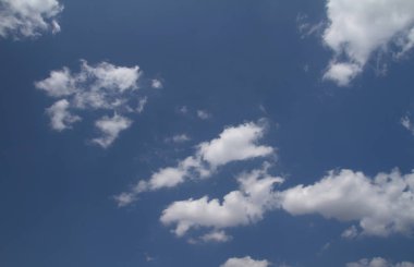 bulutlar mavi gökyüzü manzara 