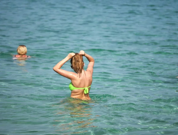 Frau Auf Dem Meer — Stockfoto