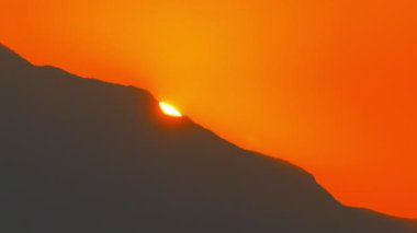 dağ zoom 4k üzerinde gündoğumu