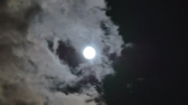 dolunay gece bulutları 4k