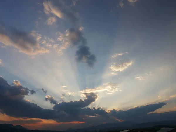 Bela Paisagem Céu Pôr Sol Dourado — Fotografia de Stock