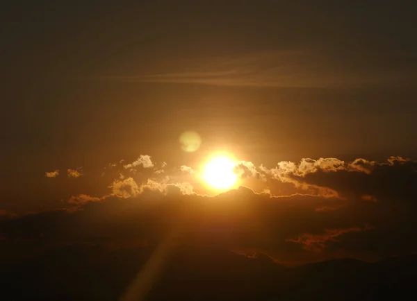 Hermoso Cielo Dorado Atardecer Paisaje — Foto de Stock