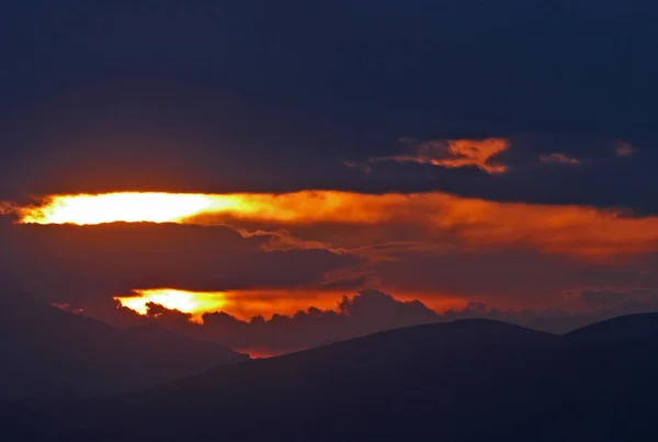 Krásný Zlatý Západ Slunce Nebe Krajina — Stock fotografie