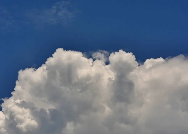 Zoom Grandi Nuvole Nel Cielo Paesaggio — Foto Stock
