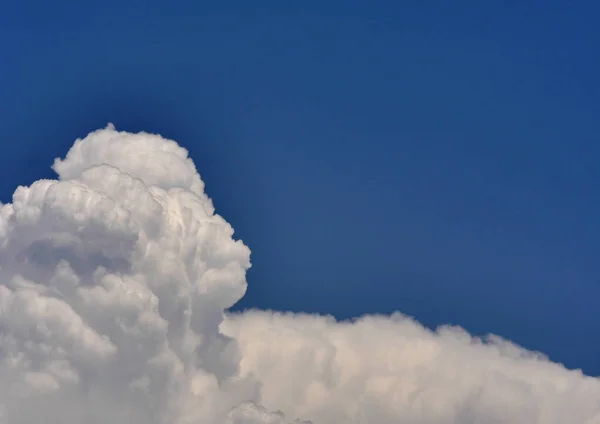 Zoom Grandes Nuvens Paisagem Céu — Fotografia de Stock