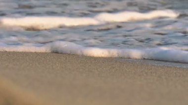 Sahil dalgası makro ağır çekim 4k