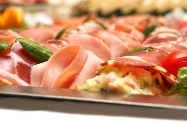 Yemek servisi masasında, makroyu kapat.