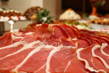 Yemek servisi masasında, makroyu kapat.