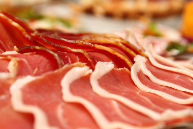 Yemek servisi masasında, makroyu kapat.