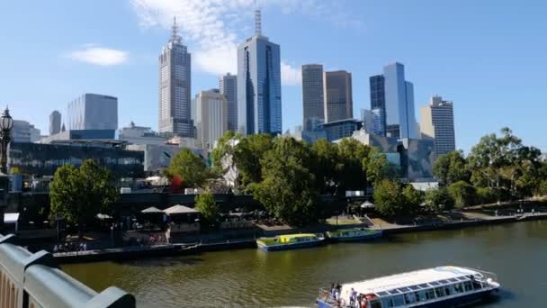 Melbourne Australia Maret 2018 Sliding Shot Melbourne Downtown Skyscrapers Yarra — Stok Video