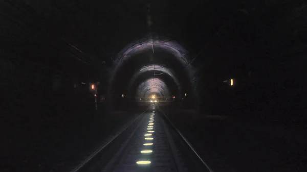 Luces Brillantes Del Tren Que Vienen Hacia Cámara Túnel Ferrocarril — Foto de Stock