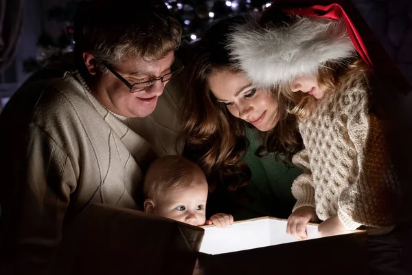 Parents Children Considered Magical Gift Christmas Eve Christmas Tree Fireplace — Stock Photo, Image