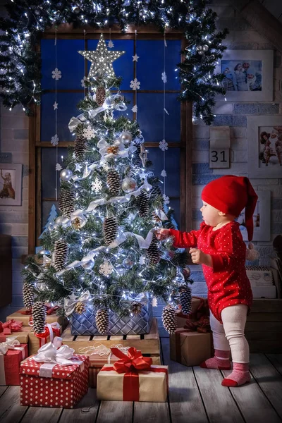 Barn i jul inre — Stockfoto