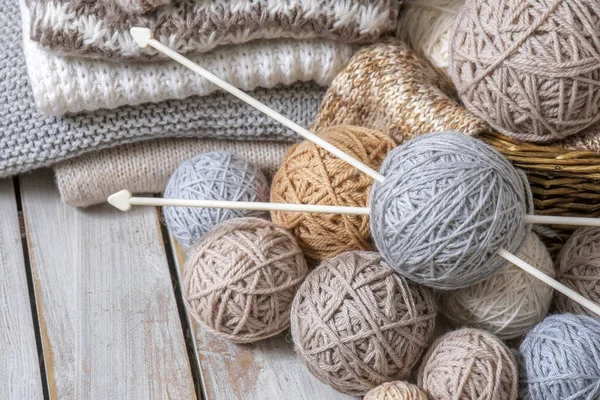 Basket Balls Yarn Background Old Wooden Floor — Stock Photo, Image