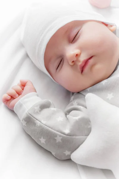 Leuke Slapende Baby Het Bed — Stockfoto