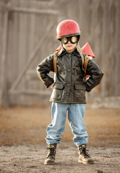 Menino Imagem Rocketman Jogar Quintal Casa — Fotografia de Stock