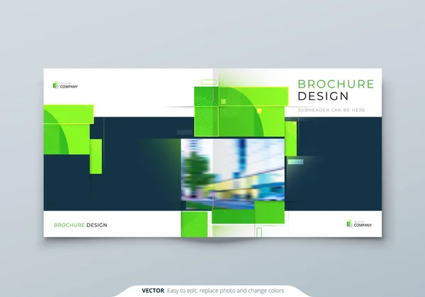 緑の正方形のパンフレットカバーテンプレートレイアウトデザイン。企業向け年次報告書、カタログ、雑誌、チラシモックアップ正方形の形をした創造的な現代明るいエココンセプト — ストックベクタ