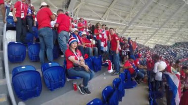 Samara, Rusya - 06.17.2018: Kosta Rika futbol fanlar (Fifa Dünya Kupası 2018) Maç Kosta Rika Vs Sırbistan