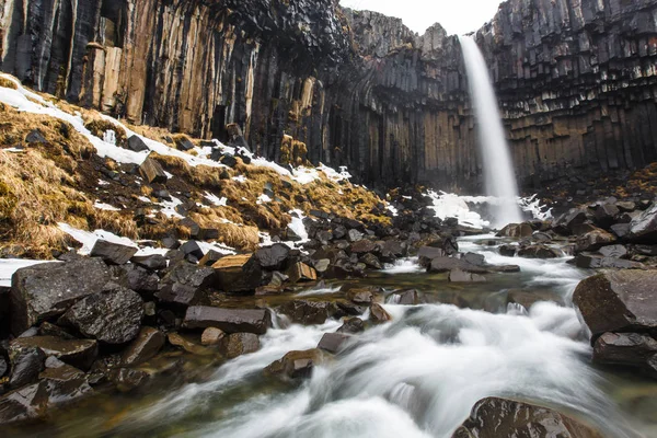 Larga Exposición Cascada Svartifoss Parque Nacional Skaftafell Islandia — Foto de Stock