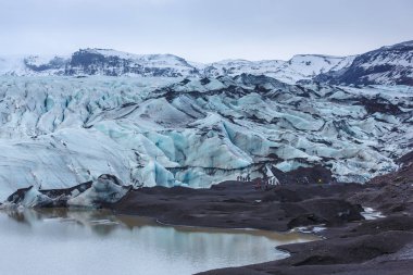 Solheimajokull buzul dağ backgrou ile peyzaj