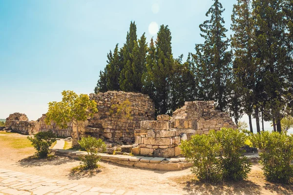 Starożytne miasto grecko-rzymskiej. Ruiny starożytnego miasta, Hierapolis w Pamukkale, Turcja. Ruiny starożytnego miejsca — Zdjęcie stockowe