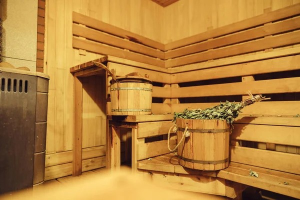 Інтер'єр фінську сауну, класичний деревяна банька Relax в гаряча сауна — стокове фото