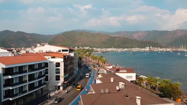 Panorama of the old city. Top view of the roofs of the resort town of Marmaris, Turkey. Beautiful view from above on of the city. Aerial view of the Marmaris Turkey landscape — Stock Video