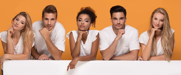 Group Young Multi Ethnic Beautiful People Wearing White Shirts Posing — Stock Photo, Image