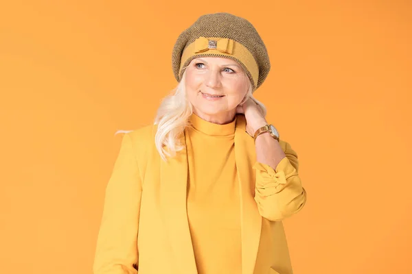 Smiling Mature Woman Yellow Beret Posing Studio — Stock Photo, Image