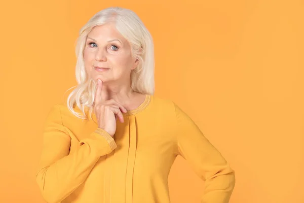 Retrato Mujer Madura Con Piel Perfecta Primeros Planos Feliz Mujer — Foto de Stock