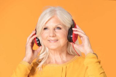 müzik kadın kıdemli