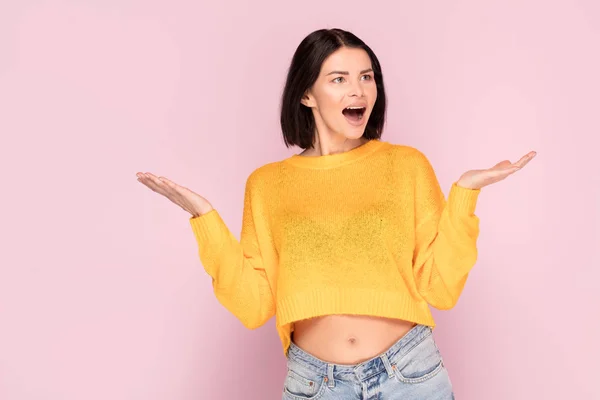 Hermoso Retrato Femenino Caucásico Media Longitud Joven Mujer Emocional Emociones —  Fotos de Stock