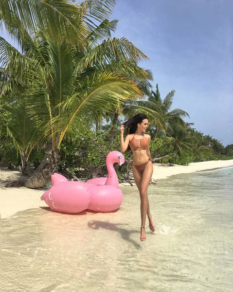 Beautiful Sexy Woman Having Fun Sandy Beach Tropical Paradise Summer — Stock Photo, Image