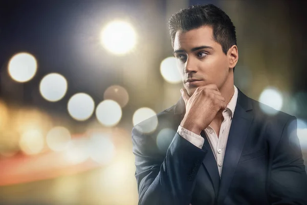 Retrato Hombre Elegante Joven Guapo Traje — Foto de Stock