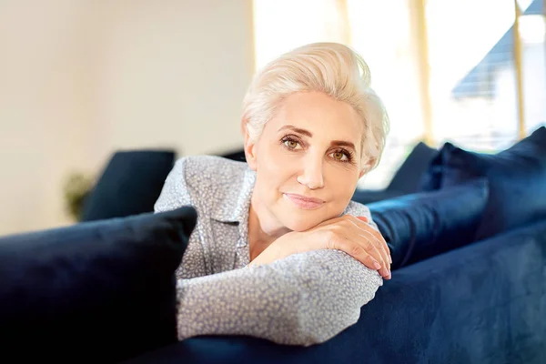 Portrait of natural middle aged woman. — Stock Photo, Image