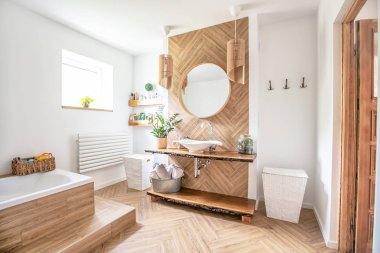 Boho tarzı banyo iç.